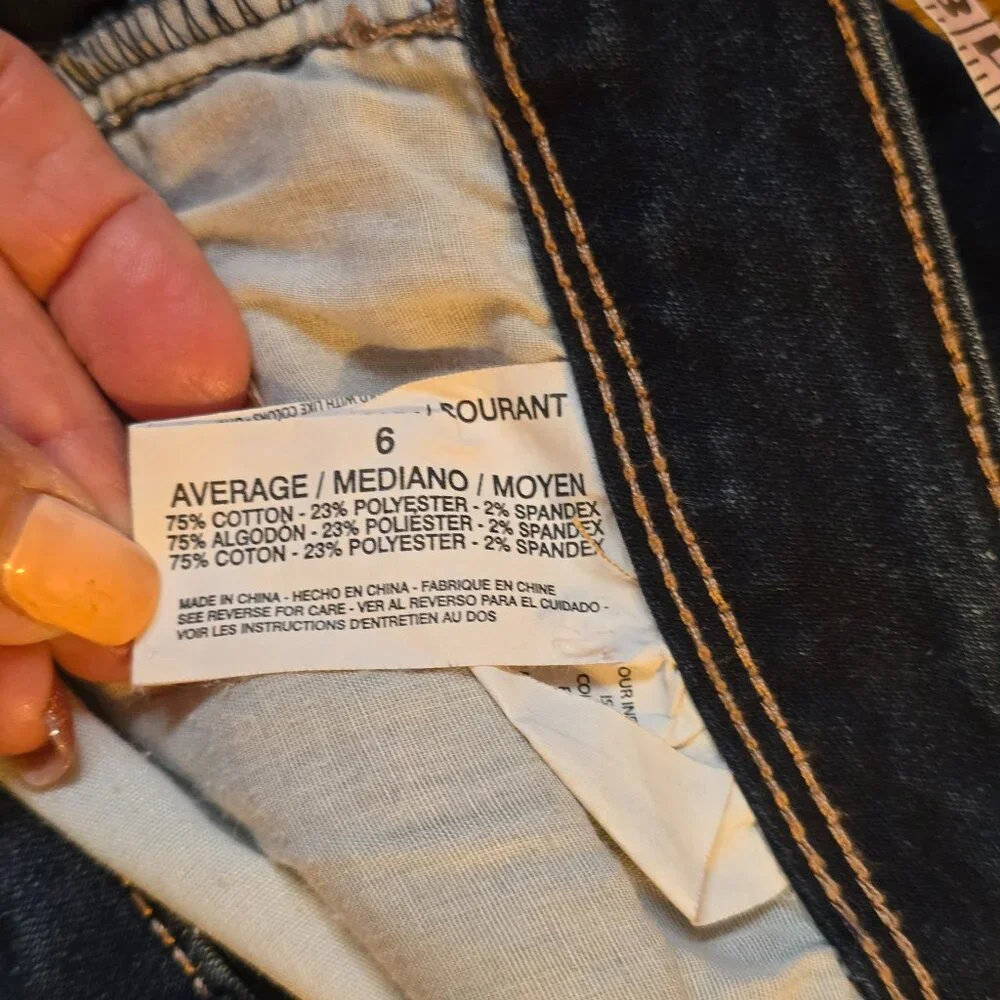 Bandolino Selene crop denim, EUC, size 6